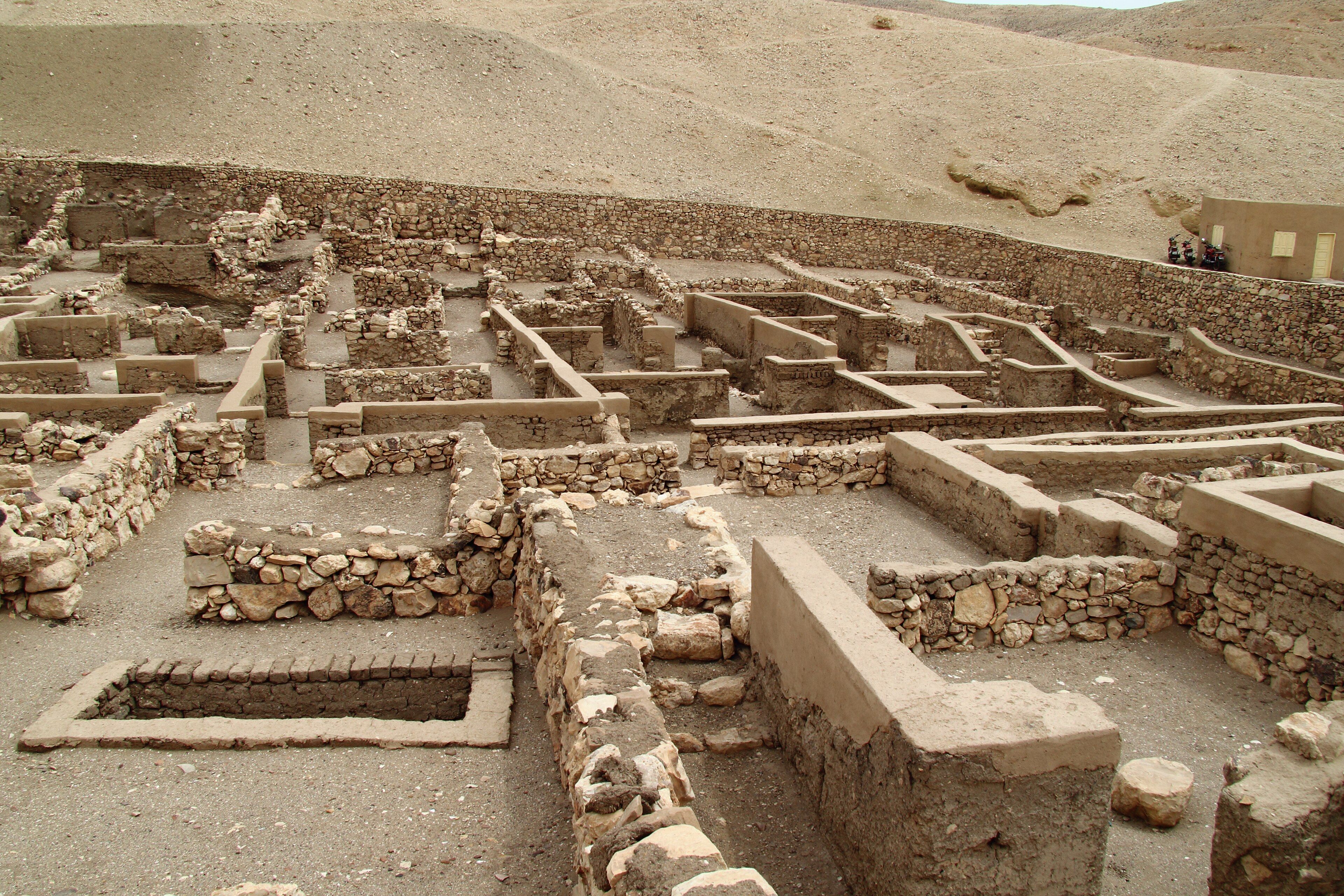 Deir_el-Medina_2016-03-23c.jpg