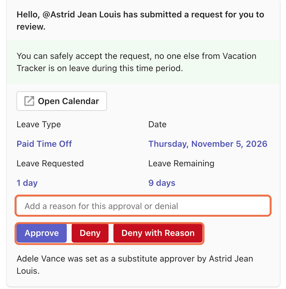 Message du bot Vacation Tracker dans Teams avec le champ de motif et les boutons Approuver, Rejeter et Motiver votre rejet